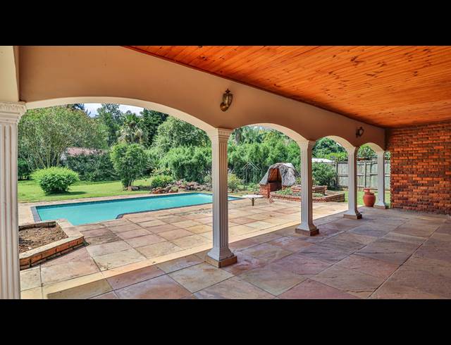 8 BEDROOM FREEHOLD FOR SALE IN CHASEDENE